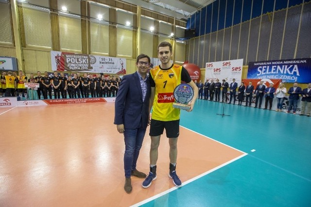 Środkowy bloku Gracjan Bożek będzie w nowym sezonie zawodnikiem pierwszoligowej Olimpii Sulęcin.