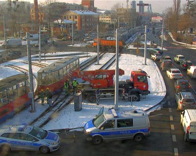 Na rondzie Fordońskim ok. godz. 15 nadal występują utrudnienia.