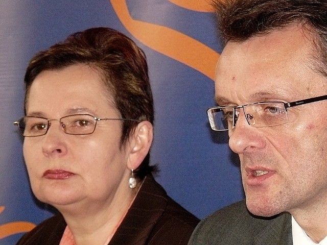 Dariusz Śliwiński (na zdjęciu razem z radną Ireną Kurszewską) mówi o współpracy z SLD, która  później może przerodzić się w oficjalną koalicję.