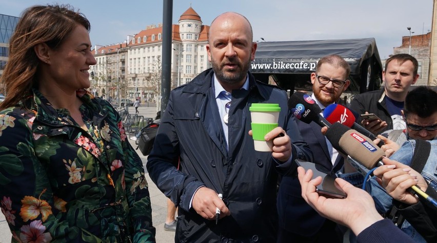 Prezydent Wrocławia zachęca do picia kranówki 