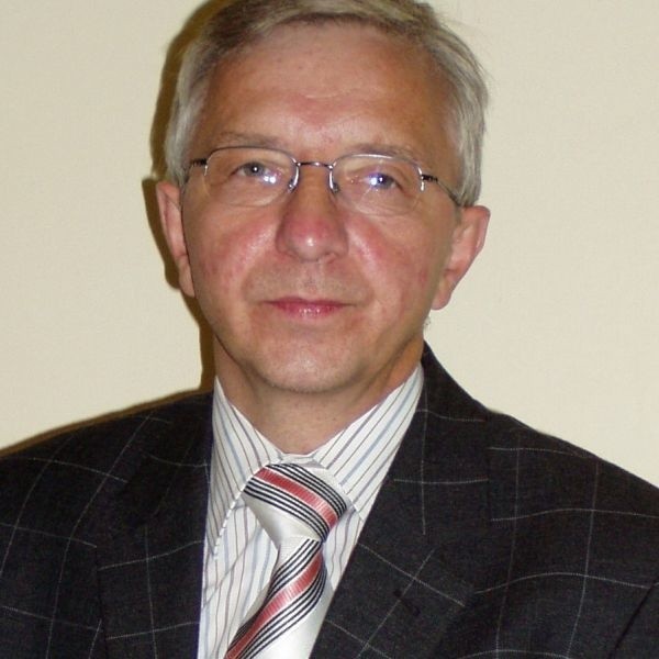 Krzysztof Lipiec w latach 1998-2002 był senatorem i wiceprzewodniczącym komisji nauki i edukacji narodowej. Były radny powiatu starachowickiego.