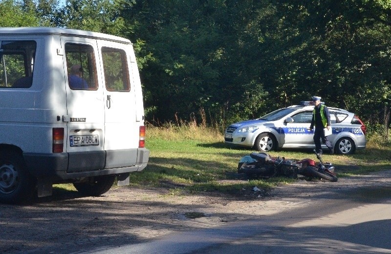Wypadek motocyklisty na ul. Szczecińskiej! Uderzył w busa! [ZDJĘCIA]