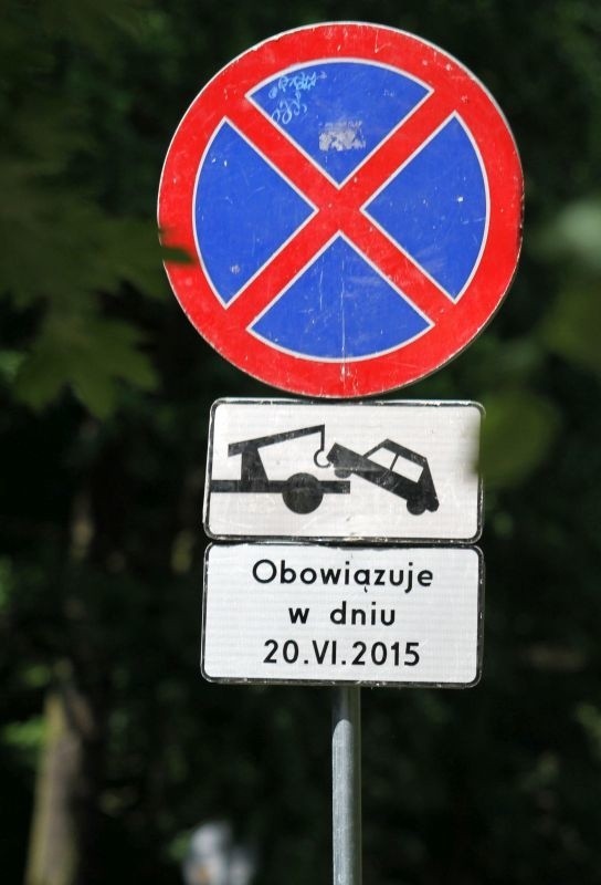 Wrocław: Kierowcy zdezorientowani. Skąd nagle przybyło tyle znaków w mieście? (ZDJĘCIA)