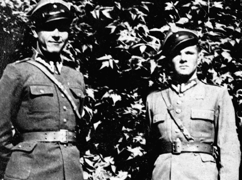 Z prawej pułkownik Kostek, starszy brat pana Antoniego.