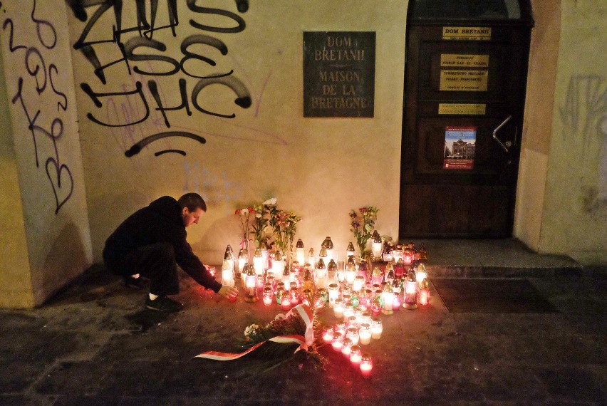 Poznań odda hołd ofiarom zamachów - zawyją syreny alarmowe