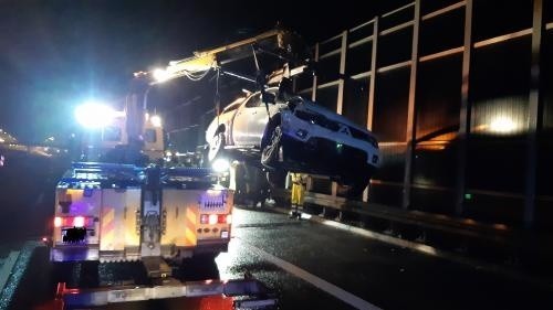 Nocny wypadek na A4 z udziałem kilku pojazdów. W działaniach...