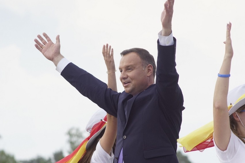 Lednica 2018: Andrzej Duda tańczy z młodzieżą. Film hitem...