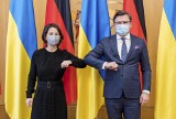 Baerbock w Kijowie: Nie będzie dostaw broni z Niemiec i ostrzega Rosję przed agresją