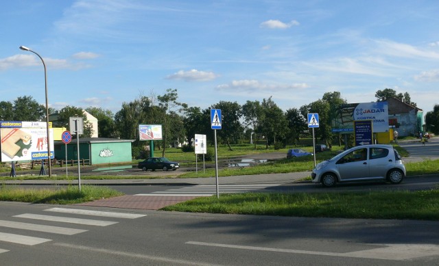 McDonald’s deklaruje postawienie obiektu na tej działce w ciągu roku.