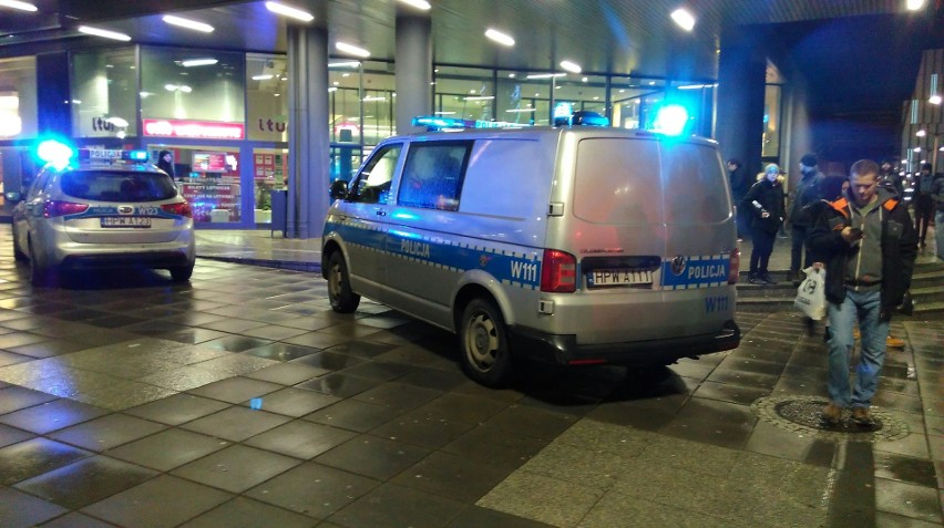 Atak nożownika w Galaxy w Szczecinie. Policja zatrzymała...