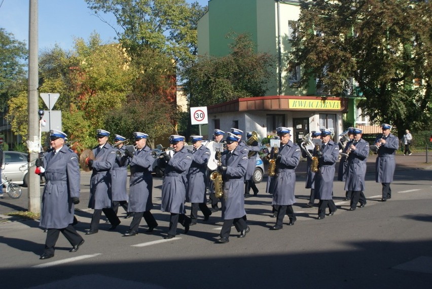 Ślubowanie klasy mundurowej III LO im. L. Szenwalda w...