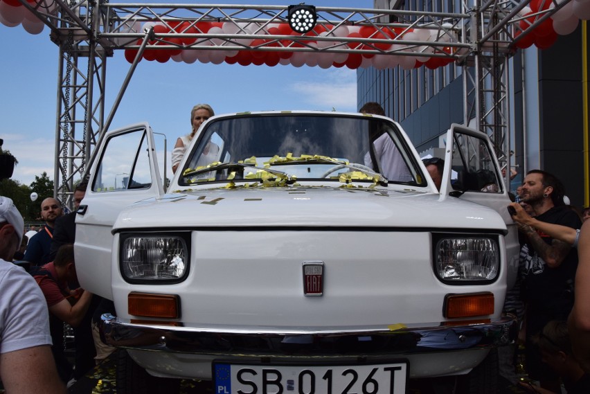 Niesamowity Maluch dla Toma Hanksa: Fiat 126p specjalnie dla aktora. Jest piękny