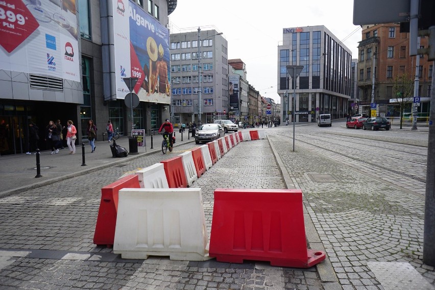 Z centrum Poznania mają zniknąć szpetne separatory