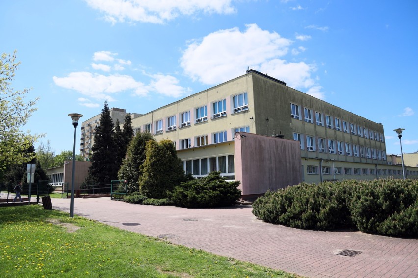 Zaplombowane szafki w Szkole Podstawowej nr 16 w Lublinie. Co stało się w placówce?