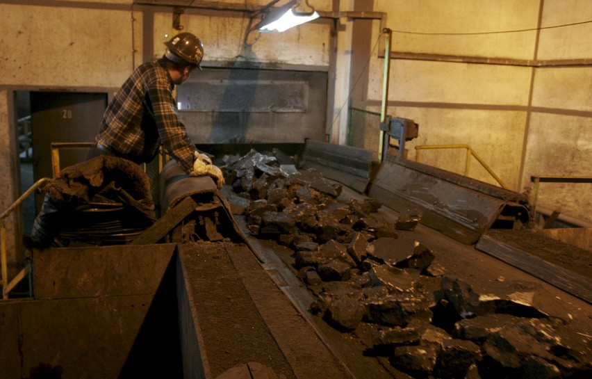 Ponad półtora tysiąca górników chce odejść z pracy na...
