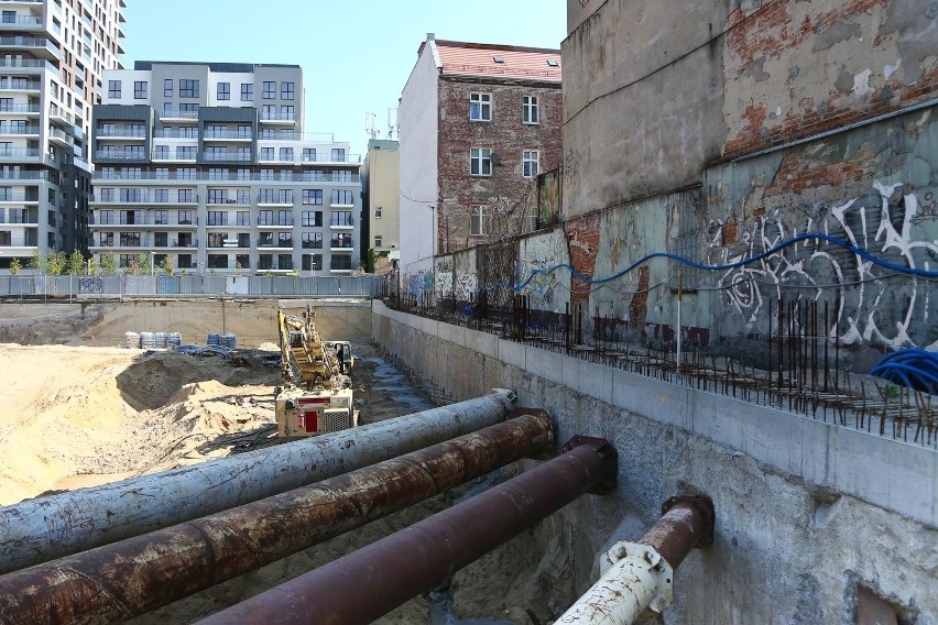 Przetarg na remont budynku, który osunął się przez prace dewelopera zakończony. Kwoty wyższe niż przewidywano