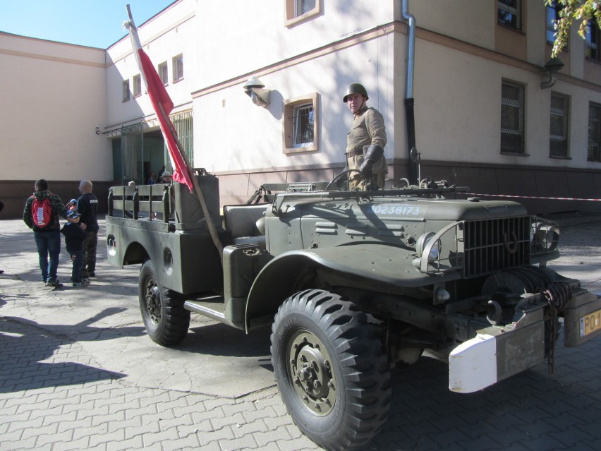 Pięćset modeli czołgów, samolotów, okrętów, i wielu innych...