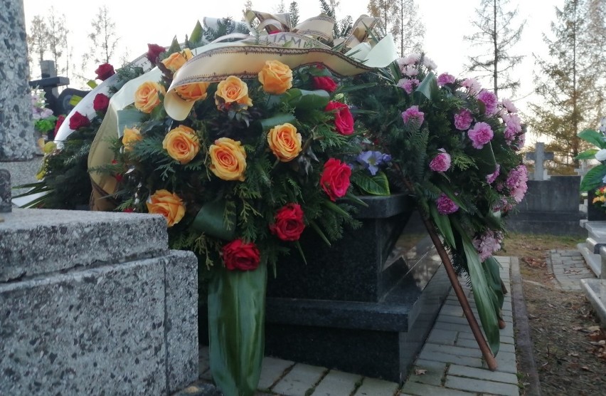 W listopadzie na tarnowskich cmentarzach pochowano blisko...