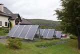 Mieszkańcy wyprodukują sobie „zielony” prąd i ciepło. Wcześniej muszą zainwestować w solary, kolektory, pompy