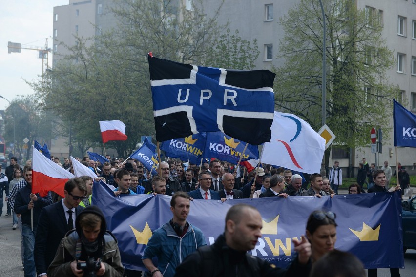 Akcja "Stop podatkowi PIT" w Gdańsku. Janusz Korwin - Mikke i happening pod Neptunem [ZDJĘCIA]