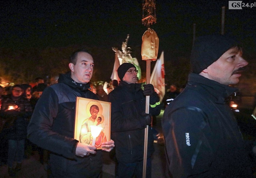 "Mistyczna Procesja ze Świętymi" przeszła przez Szczecin [WIDEO, ZDJĘCIA]