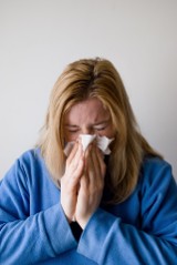 Można zachorować jednocześnie i na Covid-19, i na grypę. Im więcej zaszczepionych na grypę, tym łatwiej rozróżnić te dwie choroby