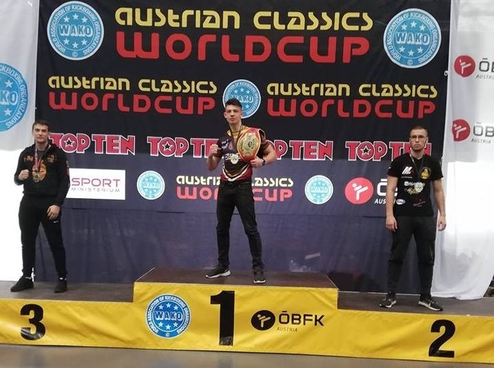 Filip Zawłocki z Dragona Starachowice najlepszy na zawodach w Pucharze Świata w kickboxingu w austriackim Innsbrucku