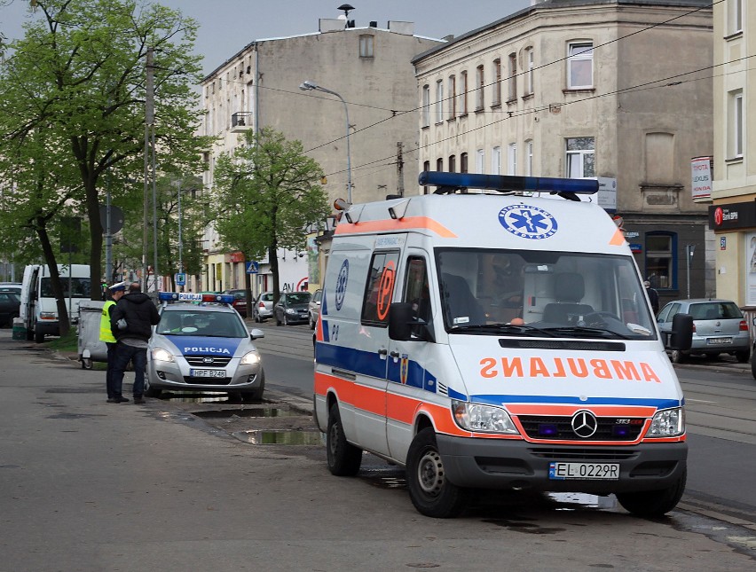 Wypadek na Rzgowskiej. Rowerzystka potrąciła dziecko na chodniku [ZDJĘCIA]