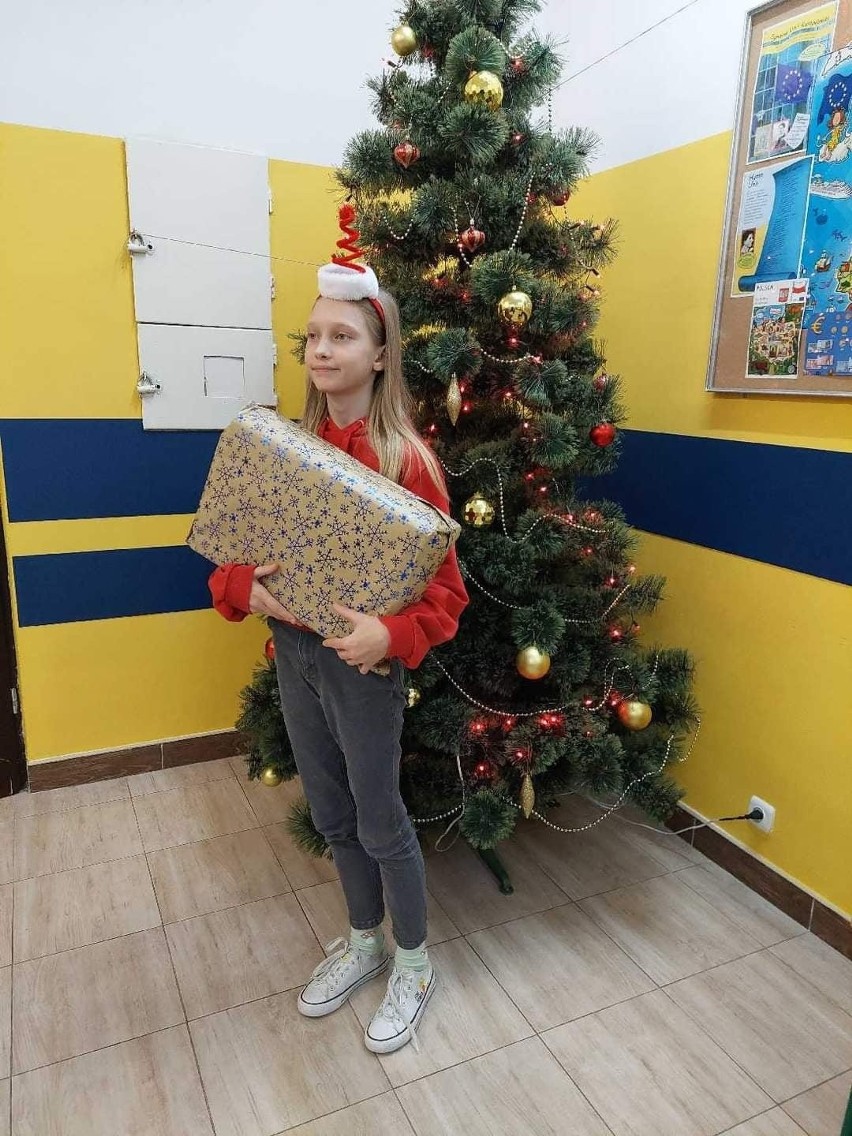 TPD rozdało prezenty blisko 500 dzieciom z Ostrołęki i powiatu ostrołęckiego. Zdjęcia
