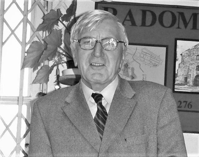 Tadeusz Derlatka był znanym radomskim architektem, wicewojewodą, przewodniczącym Rady Miasta w Radomiu.