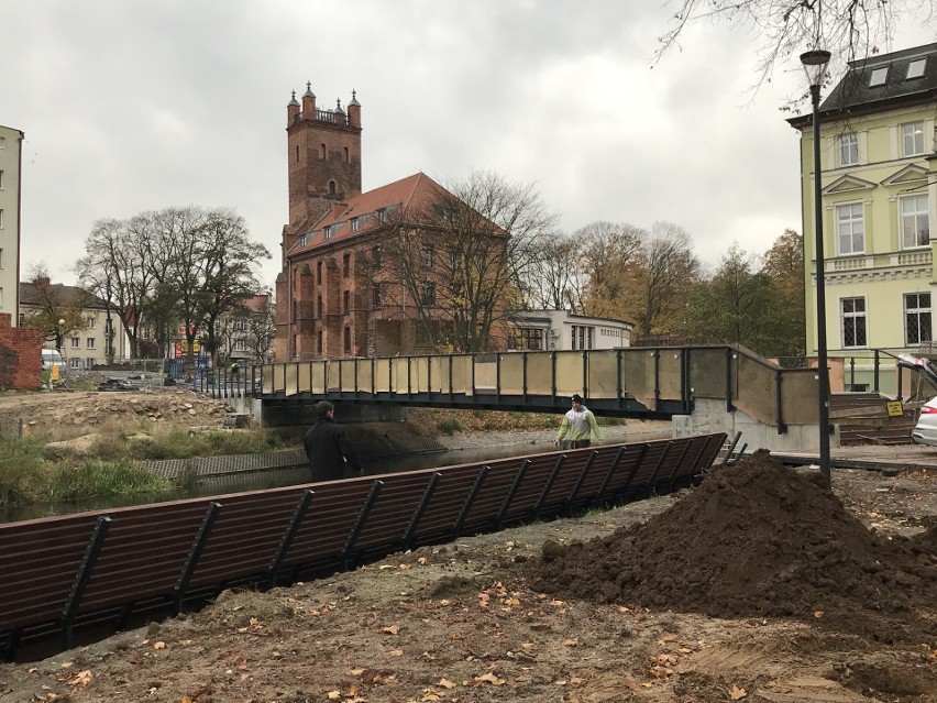 Postępują prace na bulwarach nad Słupią. Rewitalizacja...