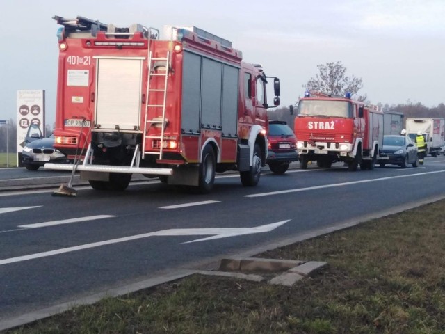 Do zderzenia dwóch samochodów na skrzyżowaniu ul. Starobrzeskiej z drogą krajową nr 94 w Brzegu doszło w czwartkowy poranek.