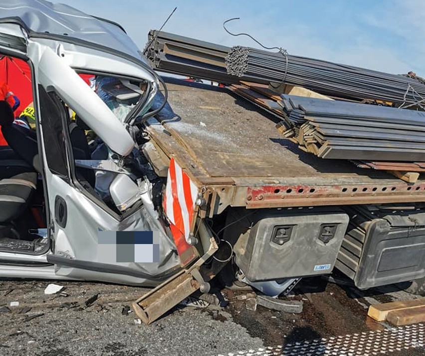 Wypadek na autostradzie A4 w okolicach węzła Brzezimierz