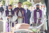 Pogrzeb księdza Zdzisława Dmuchały na Starym Cmentarzu w Słupsku [ZDJĘCIA]