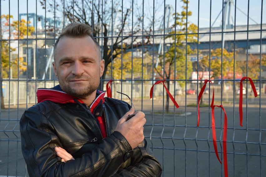 Kraków. Wróżbita oczyścił stadion Wisły [ZDJĘCIA, WIDEO]