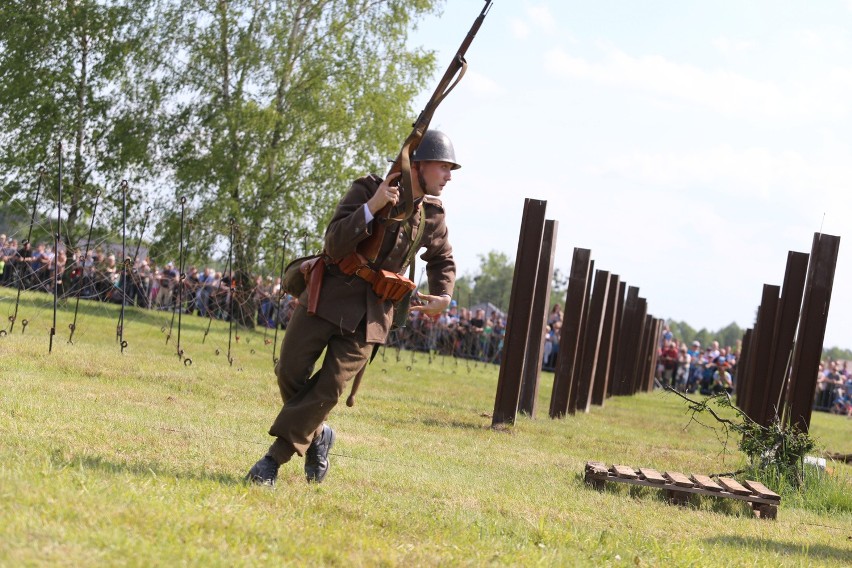 Rekonstrukcja bitwa wyrskiej we wrzesniu 1939. Stoczyły ją...