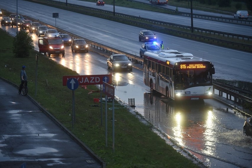 Burza na Śląsku : już grzmi i pada deszcz. 

PROGNOZA POGODY