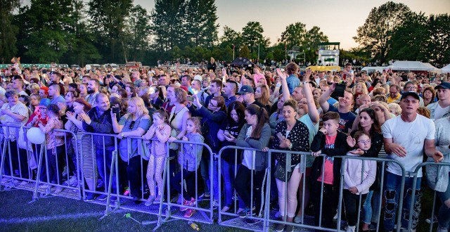 Dni Ziemi Sianowskiej przyciągają tysiące fanów dobrej muzyki. W tym roku wystąpią m.in. Bednarek i Krzysztof Cugowski.