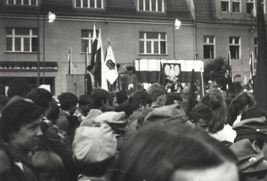 Zdjęcia przedstawiające inauguracje uroczystości 700-lecia...