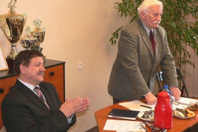 Wybór Andrzeja Wadowskiego na prezesa koła na kolejną kadencję przyjął  brawami także Czesław Maj, dyrektor buskiego Zakładu Energetycznego.