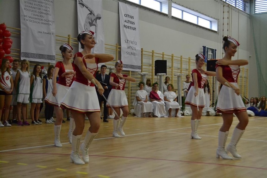 Częstochowa: Liceum Biagańskiego ma nową halę sportową!