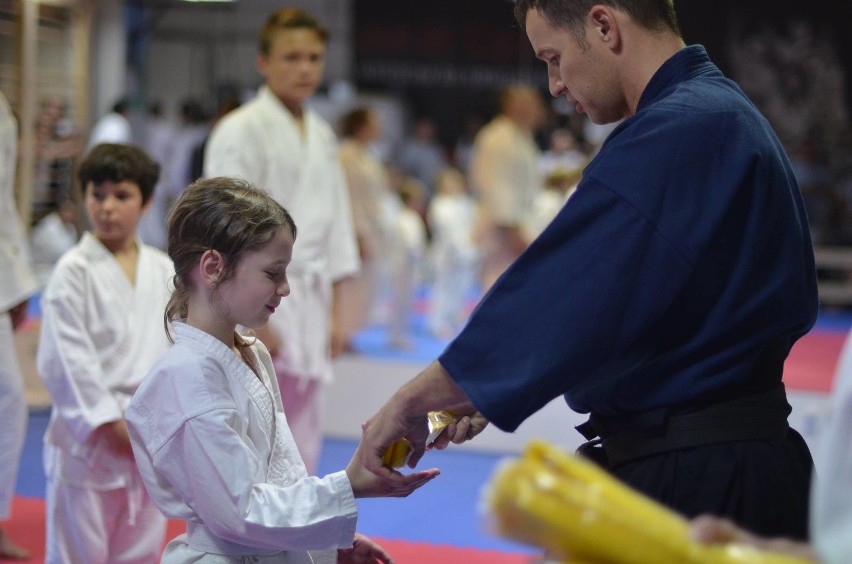 180 karateków zdało egzaminy w Krakowie i Niepołomicach 
