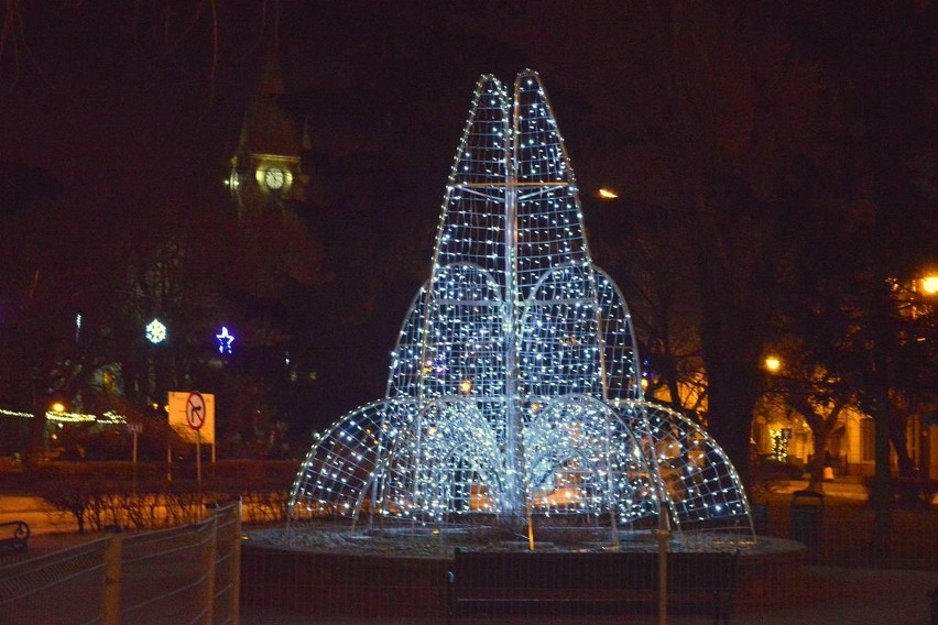 Zobacz wspaniałe świąteczne iluminacje w Stąporkowie [WASZE ZDJĘCIA]