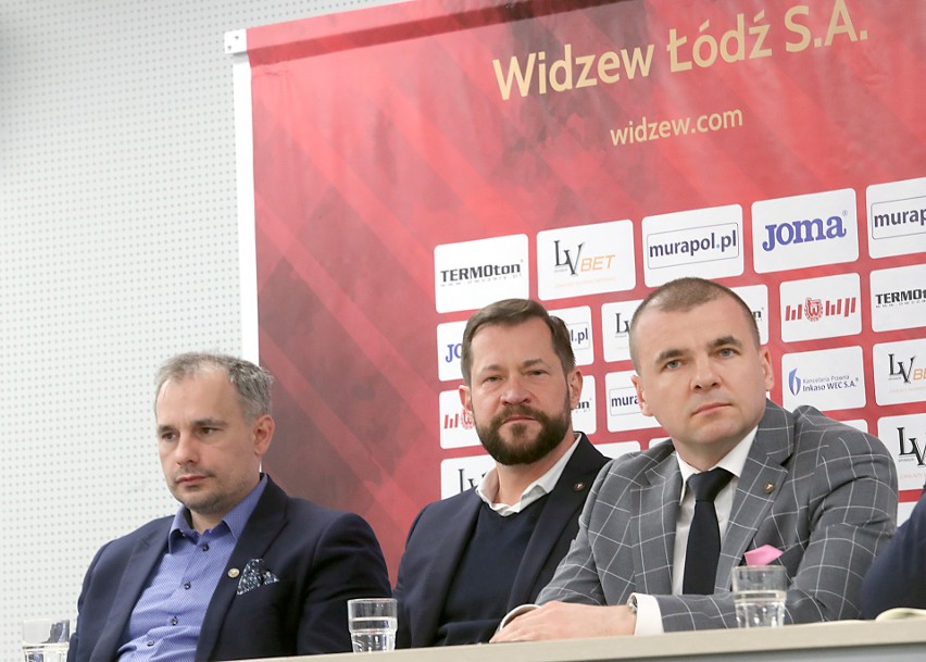 Nowy zarząd Widzewa: Jakub Kaczorowski (od prawej), Tomasz...