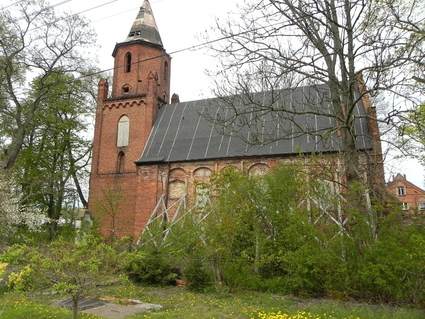 Ratowany przed zawaleniem kościół w Gnojewie