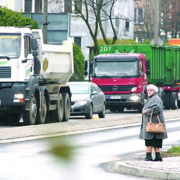 Taki widok na ul. Sukienników w Chojnicach to chleb...