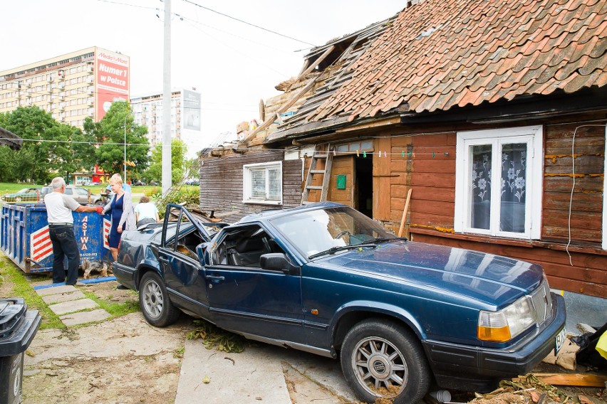 Romuald Knajdek stracił dach nad głową i volvo. Burza w...