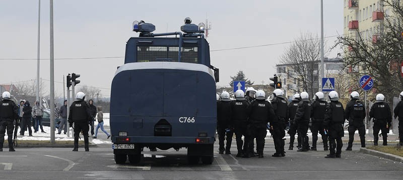 Policja zabezpieczała bydgoskie derby piłkarskie