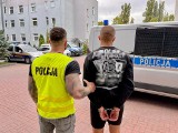 Bili i okradali w Parku Witosa w Bydgoszczy. Policja złapała 20-latka i jego 16-letniego wspólnika