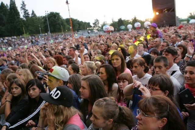 Ubiegłoroczny koncert radia Zet i telewizyjnej "dwójki" zgromadził podczas festiwalu największą publiczność.